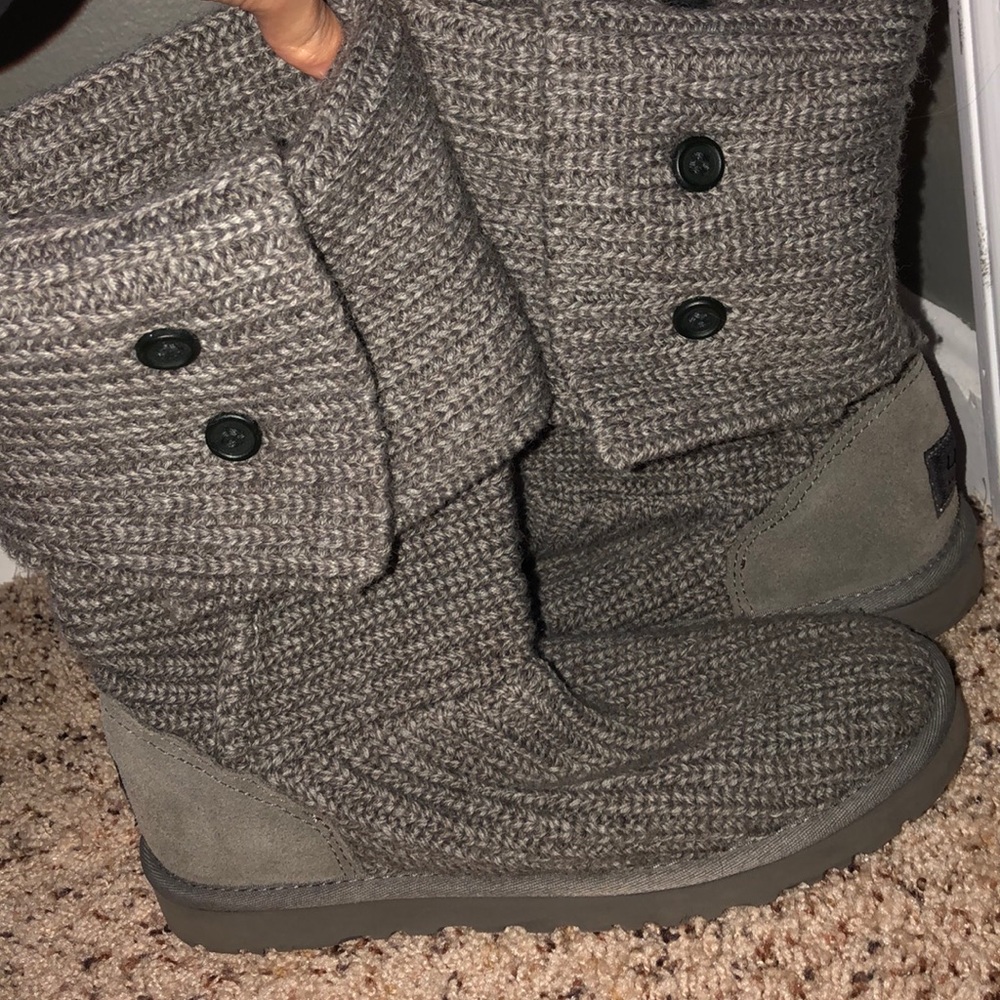 Grey Knit Uggs